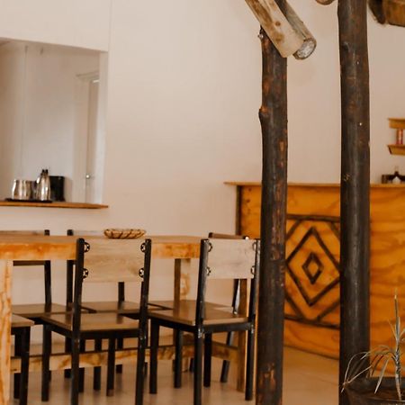 Leeville Guesthouse Касане Экстерьер фото